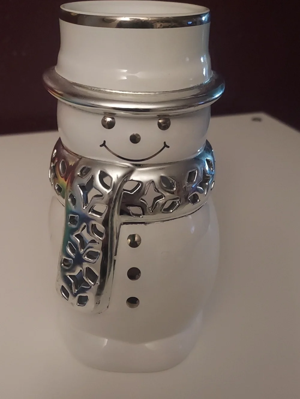 Ceramic Snowman Decorative Oil Warmer with Silver Accents - White